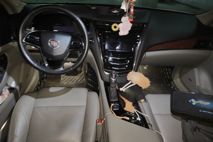 Used Cadillac CTS 2014 28T Elite Edition Center Console