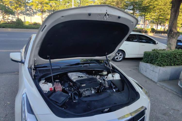 Used Cadillac CTS 2014 28T Elite Edition Engine Bay