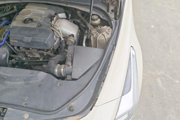 Used Cadillac CTS 2014 28T Luxury Model Engine Bay Left