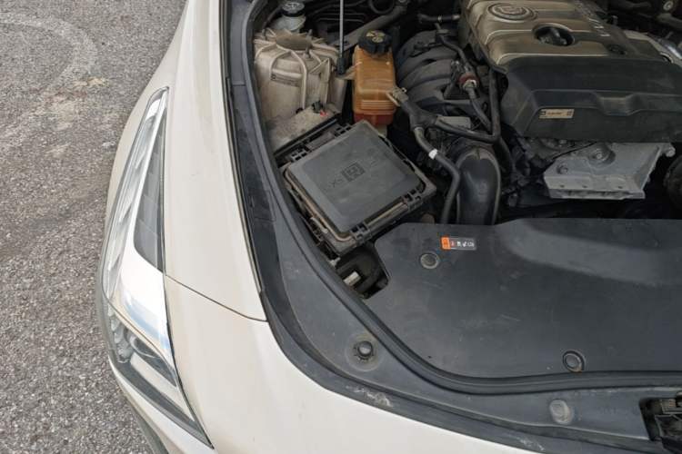 Used Cadillac CTS 2014 28T Luxury Model Engine Bay Right