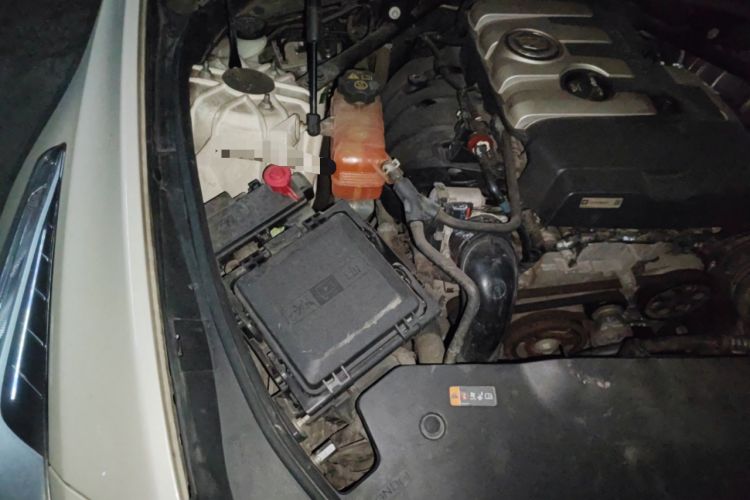 Used Cadillac CTS 2014 28T Elite Edition Engine Bay Right