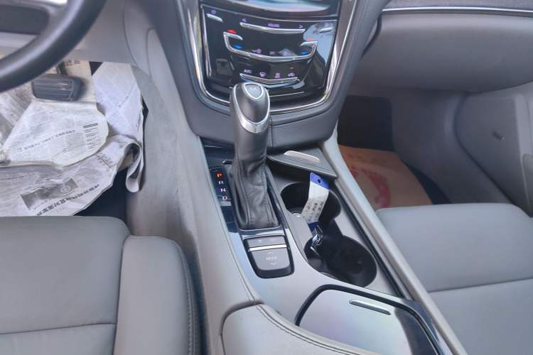 Used Cadillac CTS 2014 28T Elite Edition Gear Lever