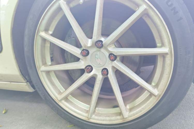 Used Cadillac CTS 2014 28T Luxury Model Right Front Wheel Hub