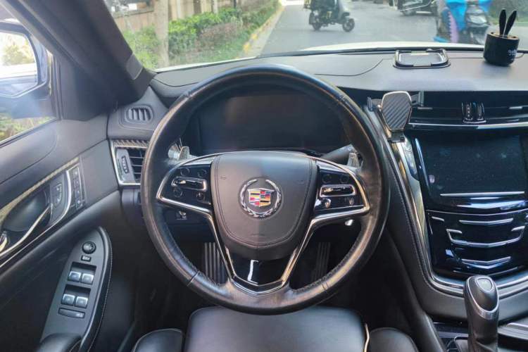 Used Cadillac CTS 2014 28T Leading Model Steering Wheel