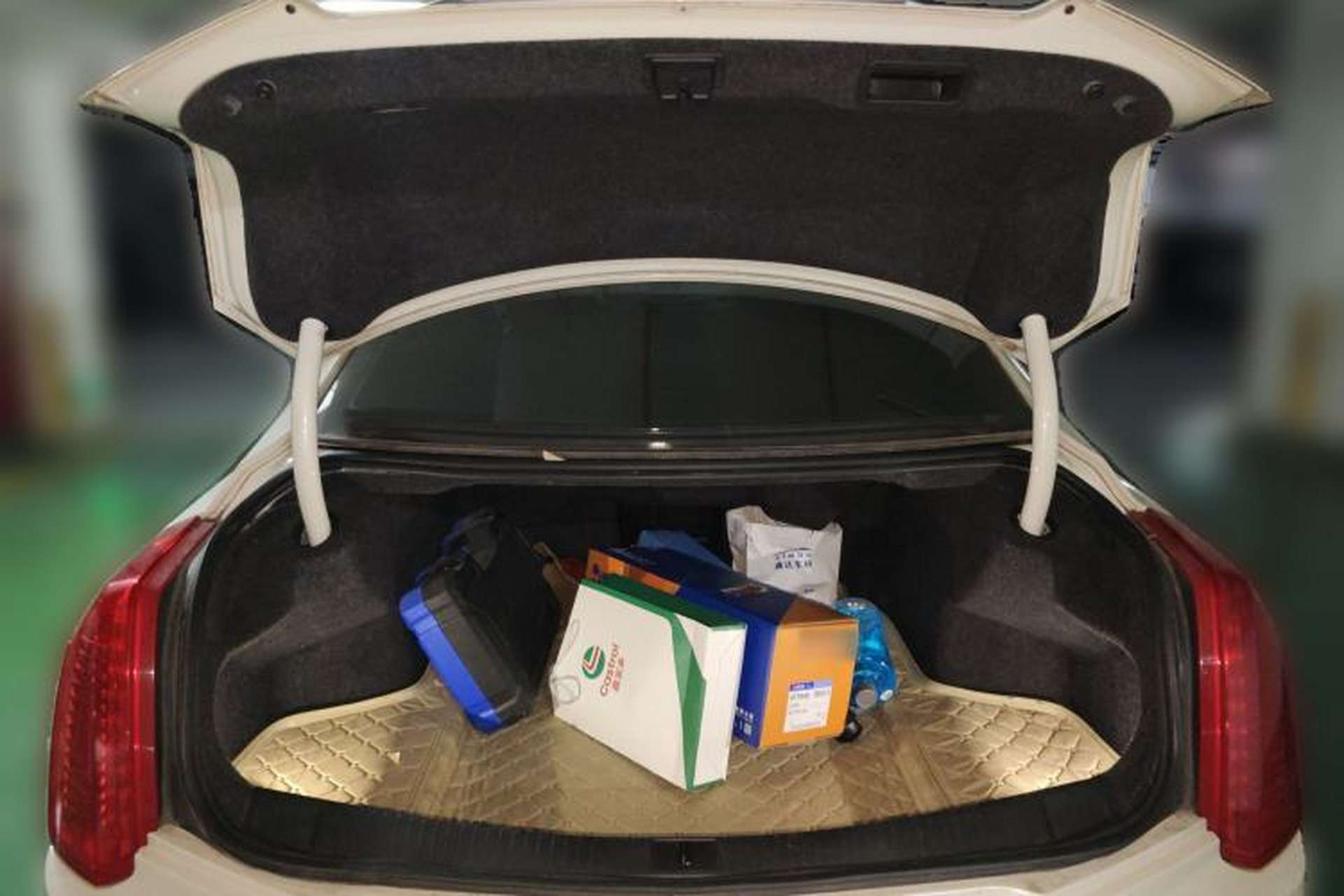 Used Cadillac CTS 2014 28T Elite Edition Trunk