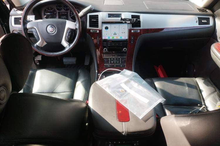 Used Cadillac Escalade 2007 6.2 AWD Audio And AC Panel