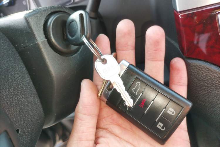 Used Cadillac Escalade 2007 6.2 AWD Vehicle Key