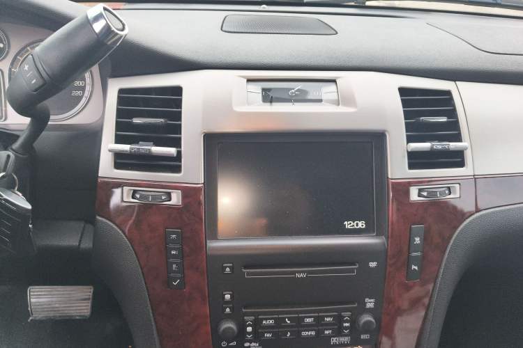 Used Cadillac Escalade 2009 6.0 Hybrid Audio And AC Panel