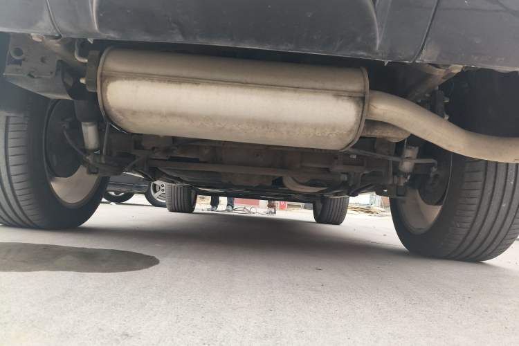 Used Cadillac Escalade 2009 6.0 Hybrid Chassis Rear