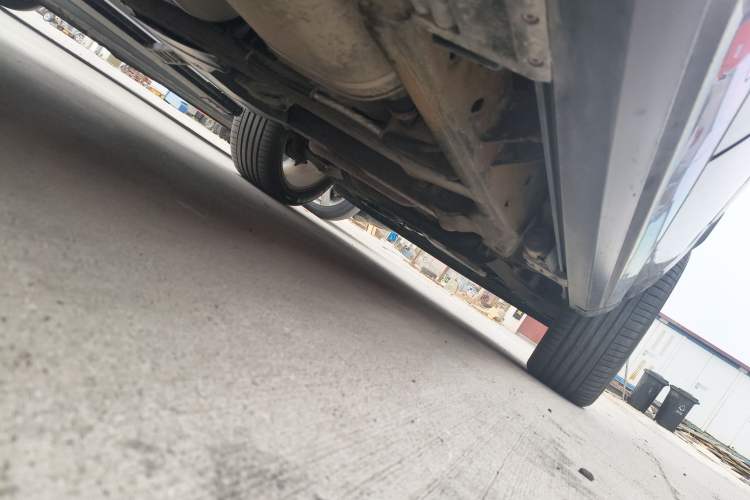 Used Cadillac Escalade 2009 6.0 Hybrid Chassis Rear Right