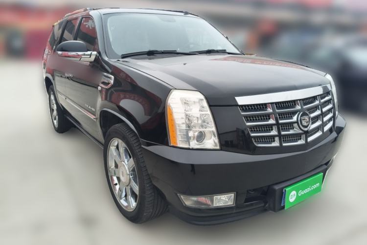 Used Cadillac Escalade 2009 6.0 Hybrid Front Right 45 Deg