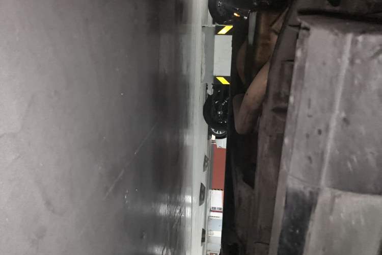 Used Cadillac Escalade 2010 6.0 Hybrid Chassis Front Left