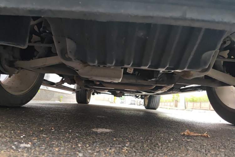 Used Cadillac Escalade 2010 6.0 Hybrid Chassis Front