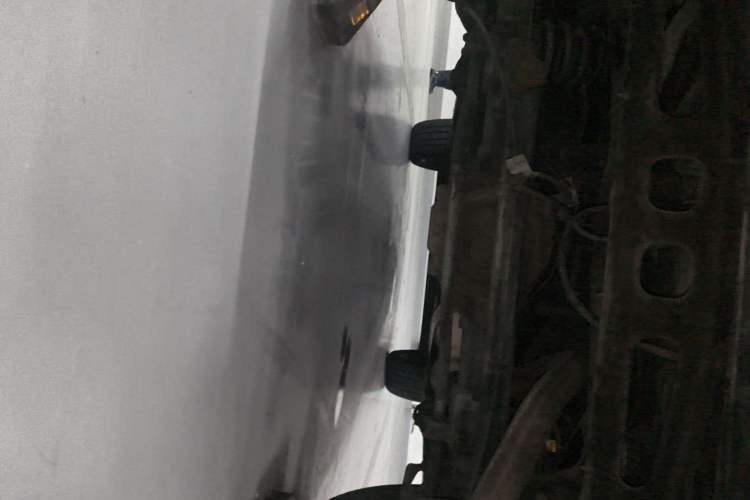 Used Cadillac Escalade 2010 6.0 Hybrid Chassis Rear