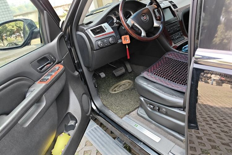 Used Cadillac Escalade 2010 6.0 Hybrid Driver Seat