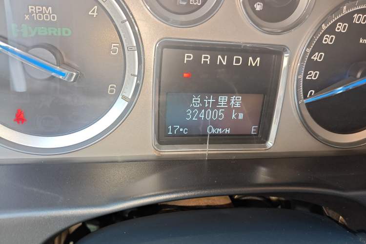 Used Cadillac Escalade 2010 6.0 Hybrid Odometer Close Up