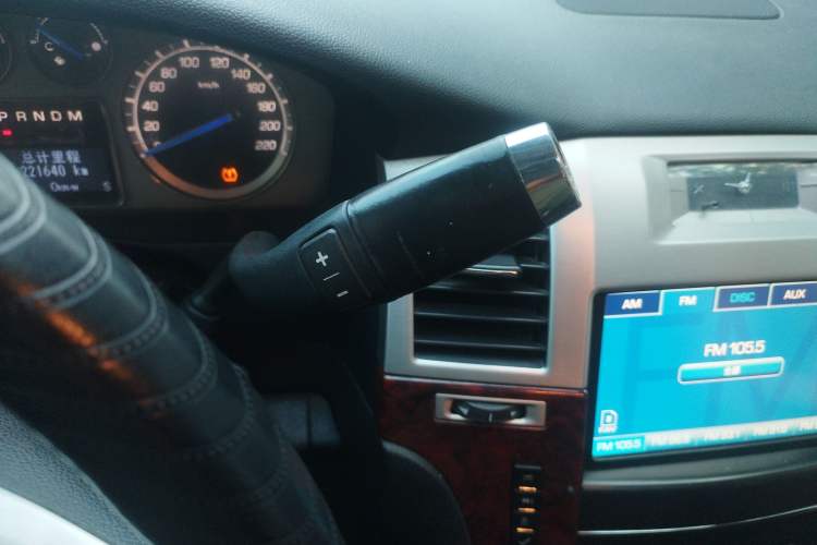 Used Cadillac Escalade 2010 6.0 Hybrid Gear Lever