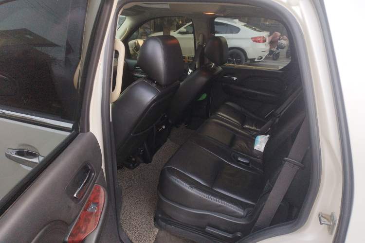 Used Cadillac Escalade 2010 6.0 Hybrid Left Rear Seat