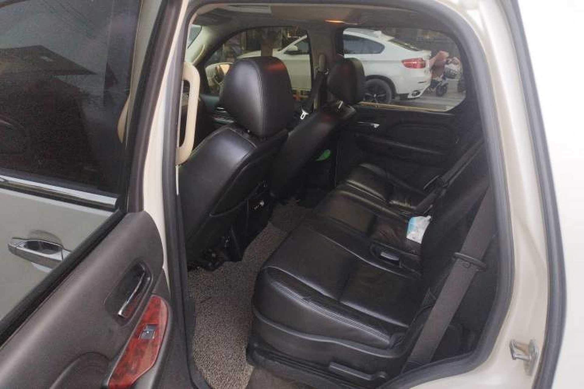 Used Cadillac Escalade 2010 6.0 Hybrid Left Rear Seat