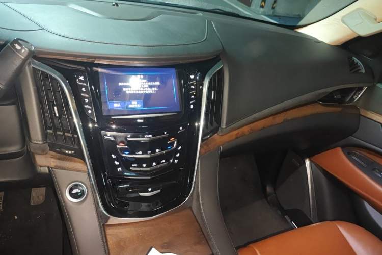 Used Cadillac Escalade 2013 ESV 6.2 Platinum Edition Extended Model Audio And AC Panel