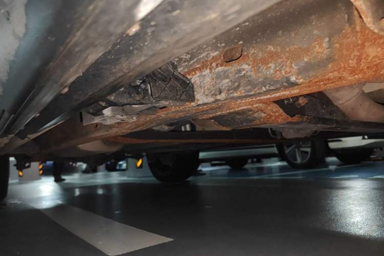 Used Cadillac Escalade 2013 ESV 6.2 Platinum Edition Extended Model Chassis Front Right