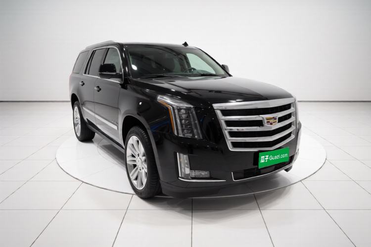 Used Cadillac Escalade 2013 ESV 6.2 Platinum Edition Extended Model Front Right 45 Deg