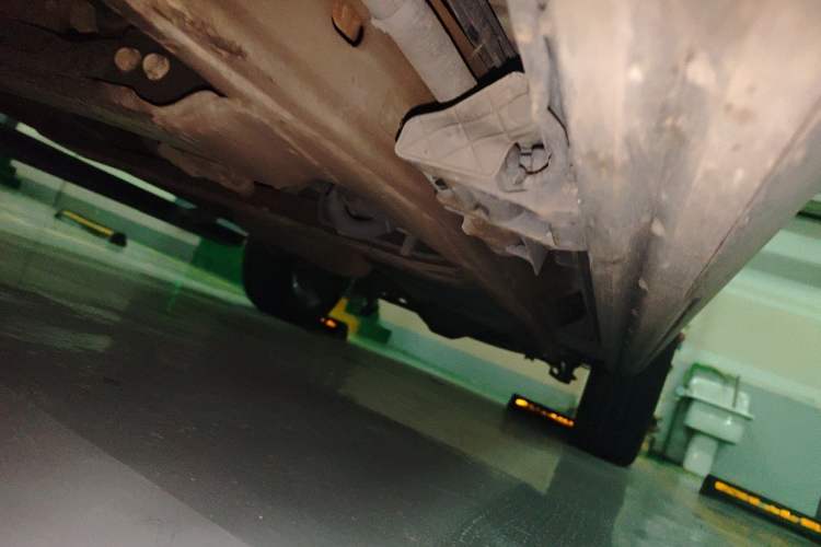 Used Cadillac Escalade  Chassis Front Left