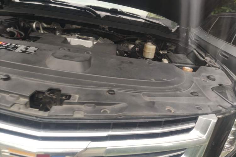 Used Cadillac Escalade  Engine Bay Left