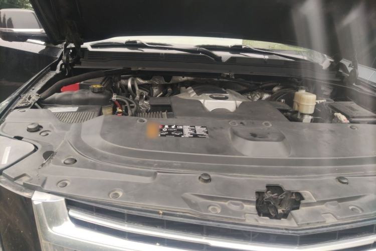 Used Cadillac Escalade  Engine Bay Right