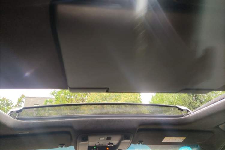 Used Cadillac Escalade  Headliner
