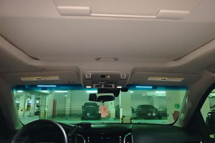 Used Cadillac Escalade  Headliner