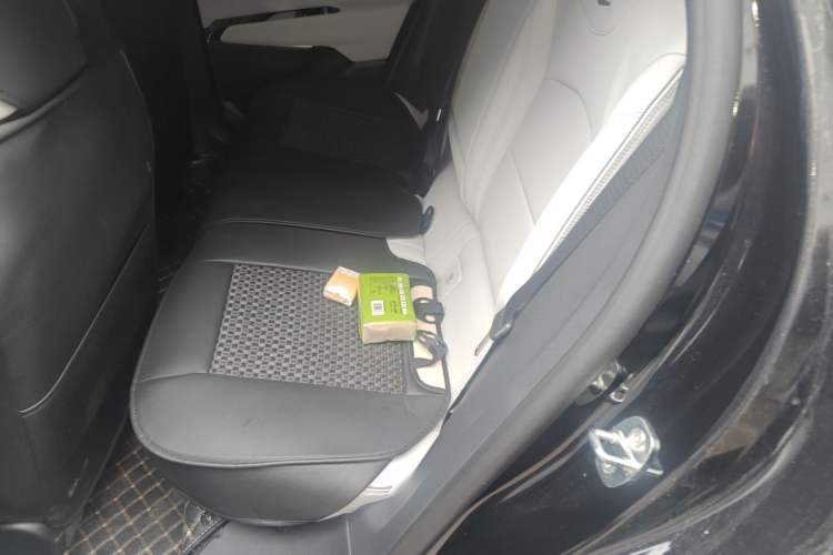 Used Cadillac GT4 2023 25T Luxury Model Interior 4