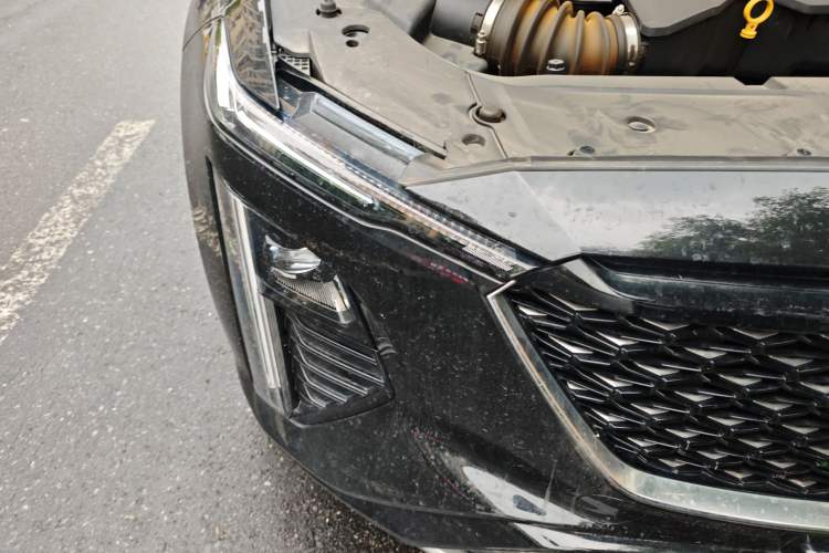 Used Cadillac GT4 2023 25T Luxury Model Right Front Headlight