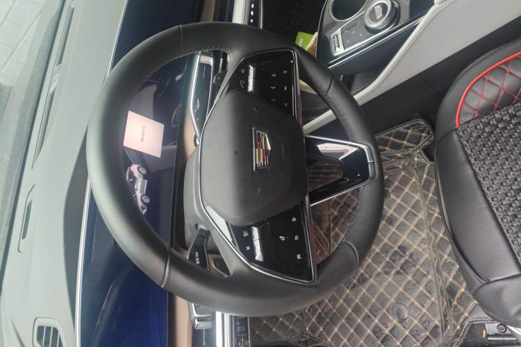 Used Cadillac GT4 2023 25T Luxury Model Steering Wheel