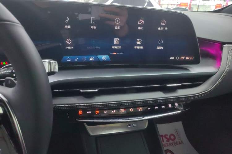 Used Cadillac GT4 2023 25T Luxury Model Audio And AC Panel