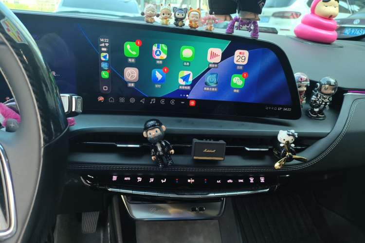 Used Cadillac GT4 2023 25T Fashion Edition Audio And AC Panel
