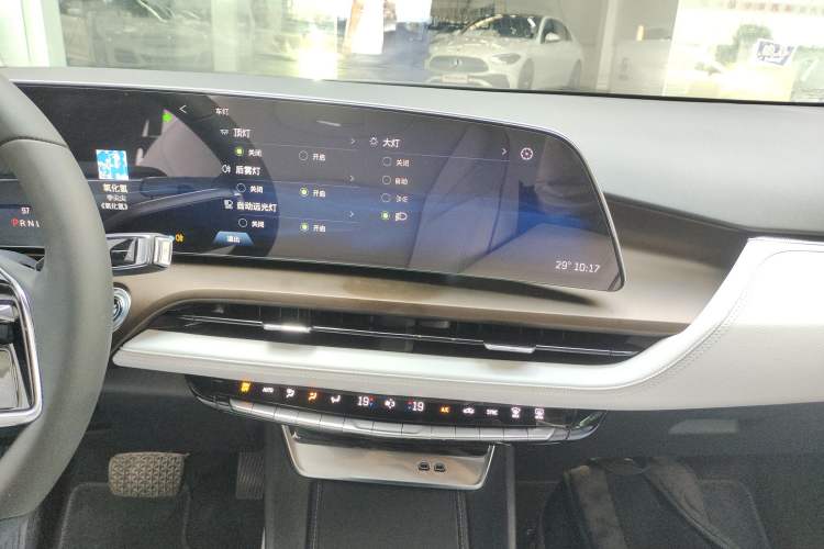 Used Cadillac GT4 2023 25T Luxury Model Audio And AC Panel
