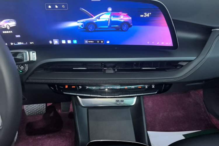 Used Cadillac GT4 2023 25T Fashion Edition Audio And AC Panel
