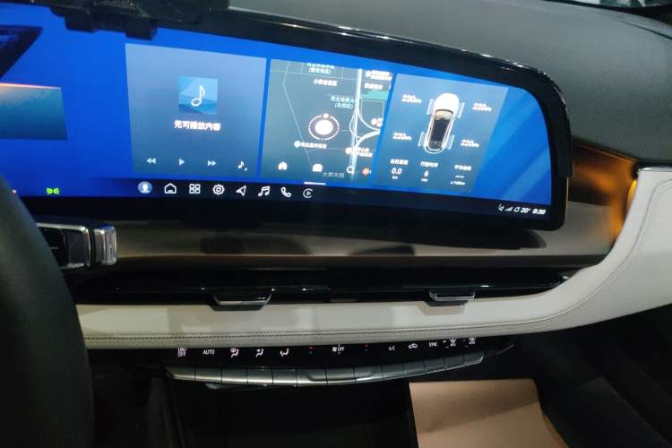 Used Cadillac GT4 2023 25T Prestige Version Audio And AC Panel