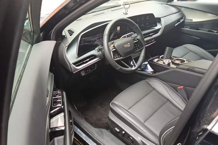 Used Cadillac GT4 2023 25T Luxury Model Driver Seat