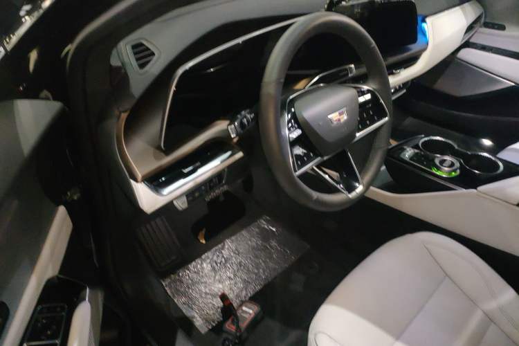 Used Cadillac GT4 2023 25T Prestige Version Driver Seat
