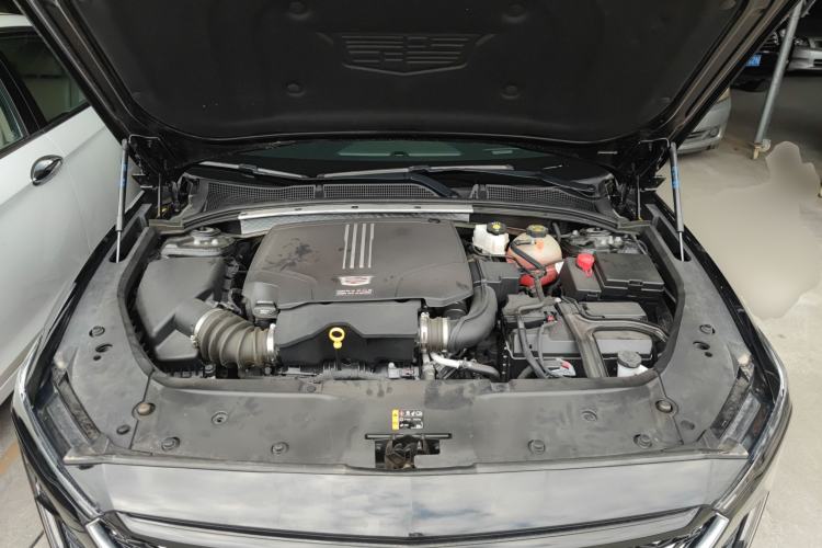 Used Cadillac GT4 2023 25T Luxury Model Engine Bay