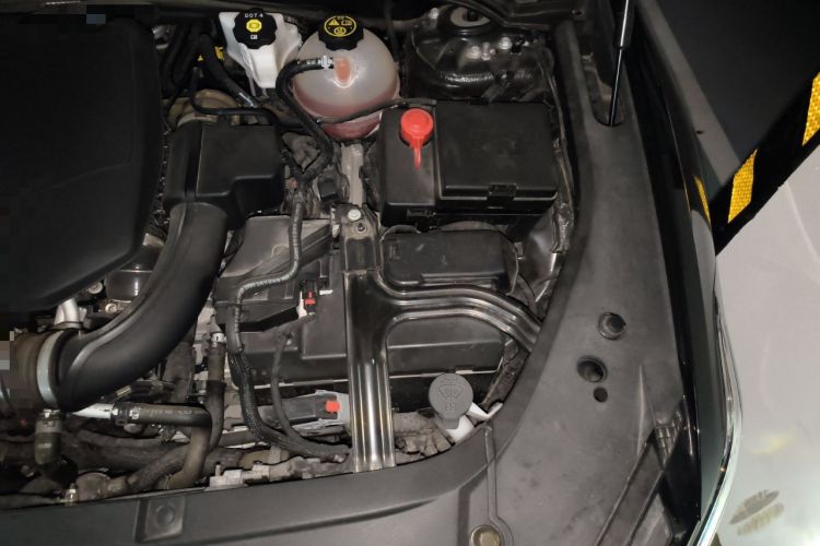 Used Cadillac GT4 2023 25T Fashion Edition Engine Bay Left