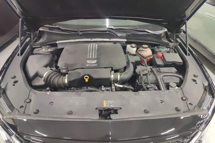 Used Cadillac GT4 2023 25T Luxury Model Engine Bay