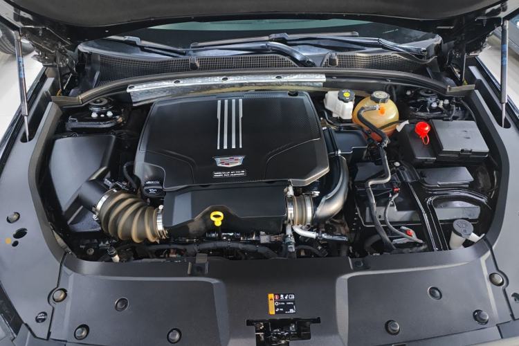 Used Cadillac GT4 2023 25T Luxury Model Engine Bay