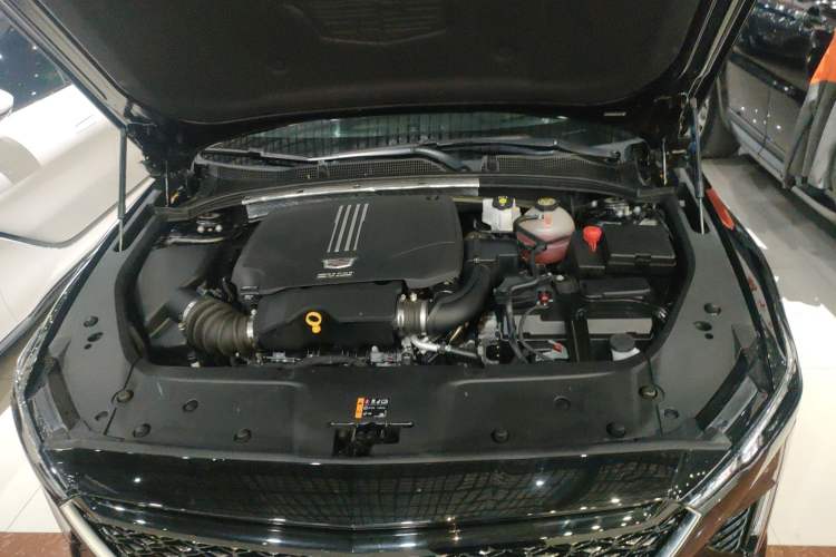 Used Cadillac GT4 2023 25T Prestige Version Engine Bay
