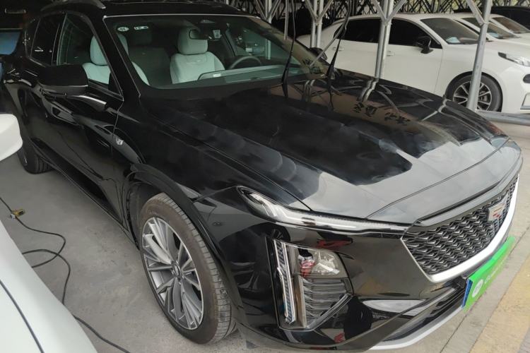 Used Cadillac GT4 2023 25T Luxury Model Exterior 2