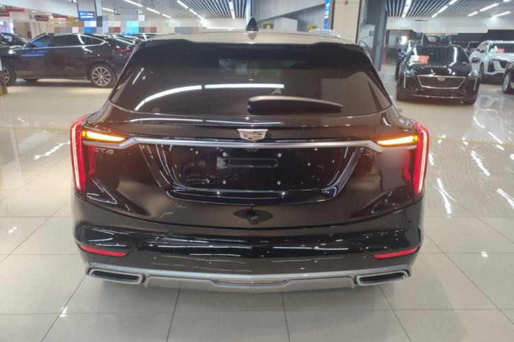 Used Cadillac GT4 2023 25T Luxury Model Exterior 4