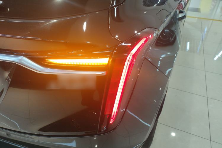 Used Cadillac GT4 2023 25T Luxury Model Exterior 6