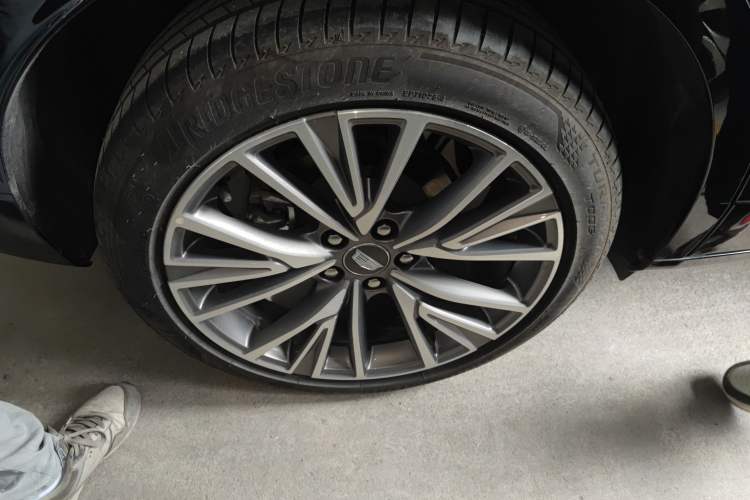 Used Cadillac GT4 2023 25T Luxury Model Exterior 8